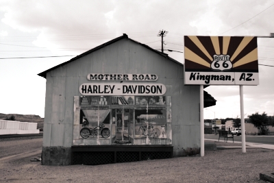 Retro Desat Holding Yellow